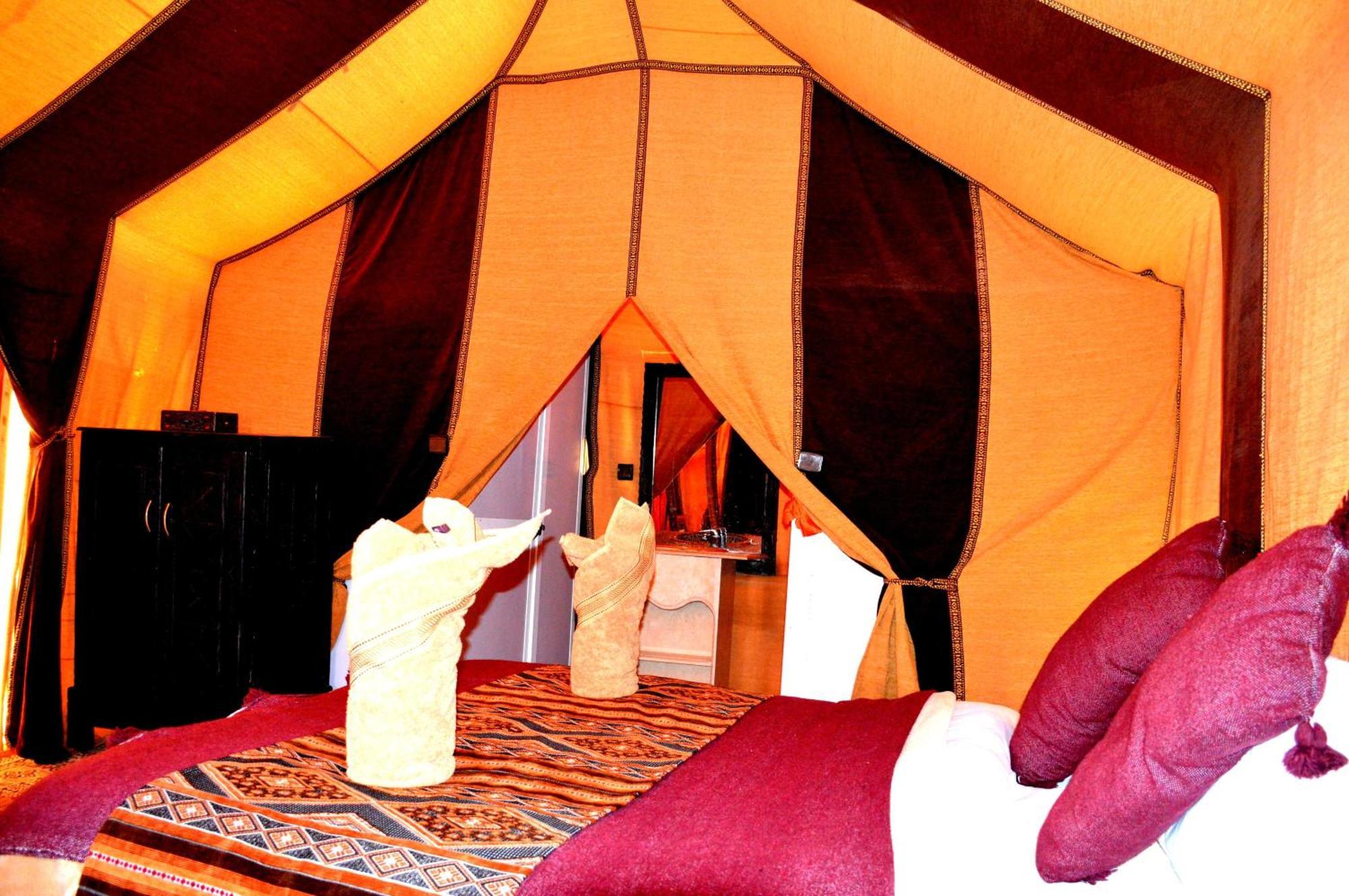 Hotel Roses Desert Camp Merzouga Esterno foto